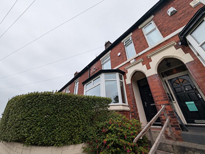 3 Bedroom Property To Rent In Douglas Street, Salford, M7