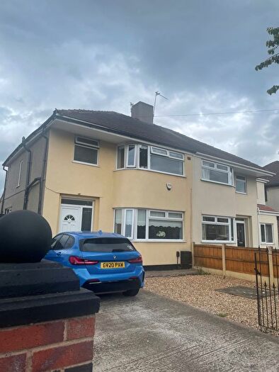 3 Bedroom Semi-Detached House To Rent In Altway, Liverpool, L10