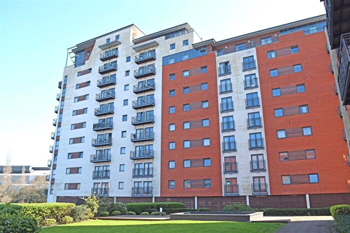 2 Bedroom Flat To Rent In The Water Quarter, Galleon Way, Cardiff Bay, CF10
