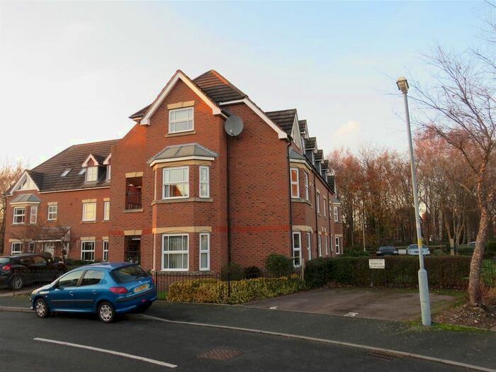 2 Bedroom Flat To Rent In Plantation Drive, Sutton Coldfield, B75
