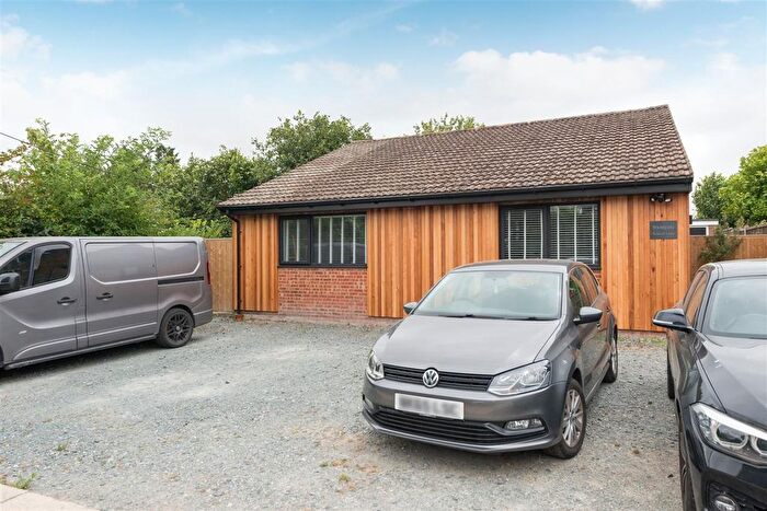 3 Bedroom Detached House For Sale In Swingate, Stourmouth, Canterbury, CT3