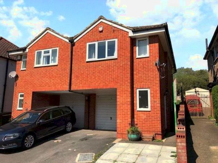 3 Bedroom Semi-Detached House To Rent In Clare Road, Maidenhead, Berkshire, SL6