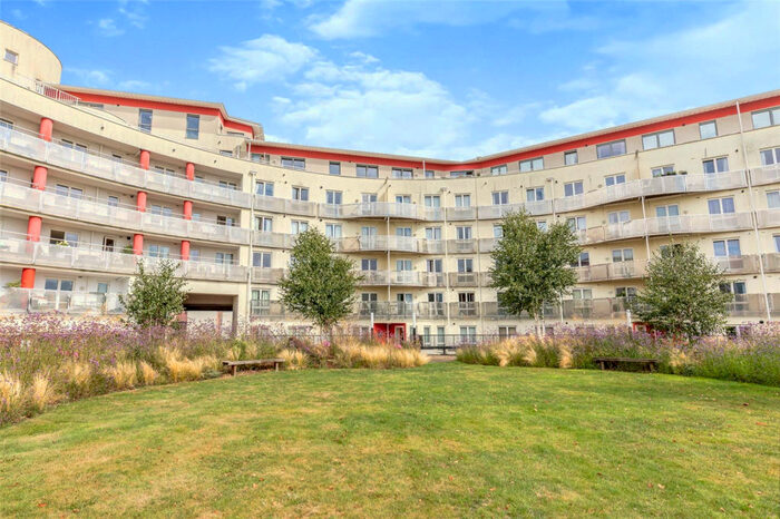 1 Bedroom Flat To Rent In The Crescent, Millenium Promenade, BS1