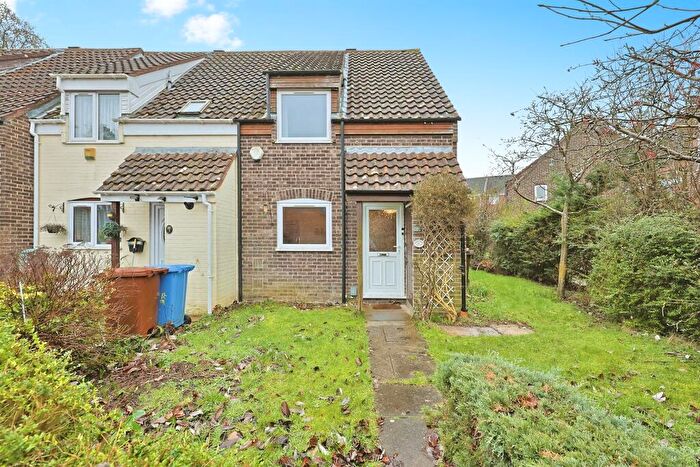 3 Bedroom End Of Terrace House For Sale In Lushington Close, Norwich, NR5