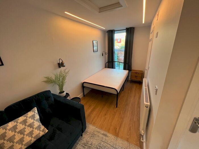 1 Bedroom Studio To Rent In Cathays Terrace, Cathays, Cardiff, CF24