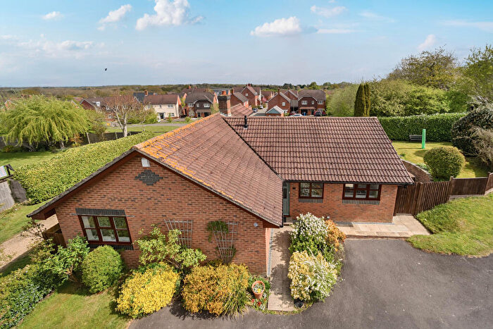 3 Bedroom Bungalow For Sale In Waverley Close, Odiham, RG29