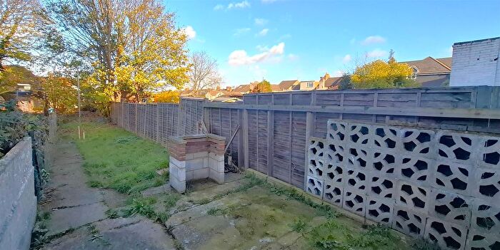 2 Bedroom Terraced House For Sale In Trafalgar Street, Gillingham, ME7