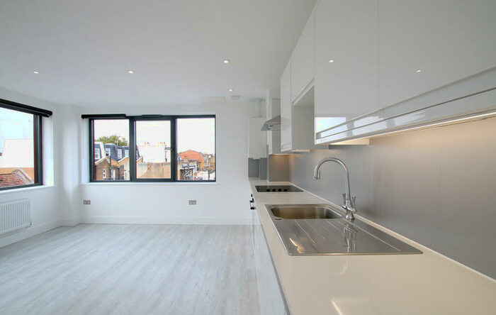 1 Bedroom Flat To Rent In Glebe Road, Flat, Hackney, E8