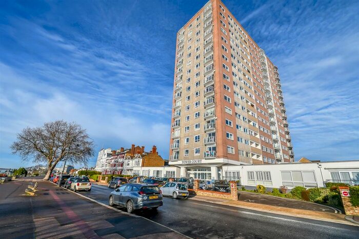 3 Bedroom Flat To Rent In Tower Court, Westcliff Parade, Westcliff On Sea, Essex, SS0