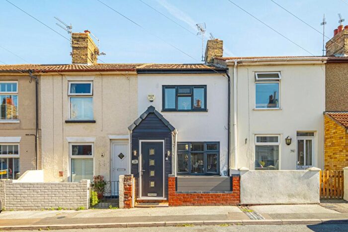 3 Bedroom Terraced House For Sale In Southwell Road, Lowestoft, NR33