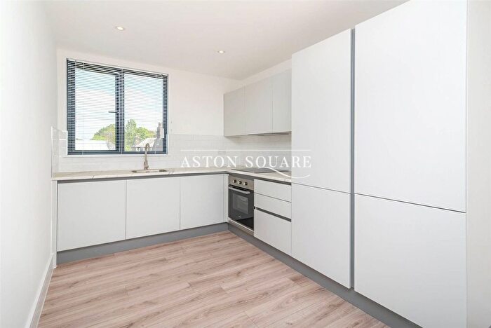 1 Bedroom Flat To Rent In Thirlestane Court, Colney Hatch Lane, London, N10