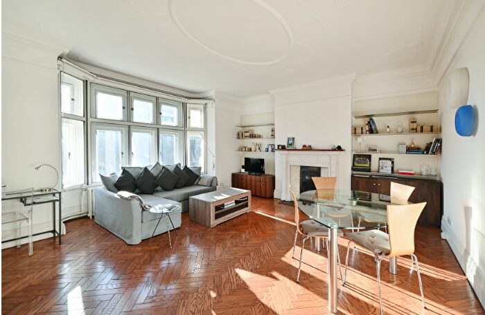 1 Bedroom Flat For Sale In Old Court Place, London, W8