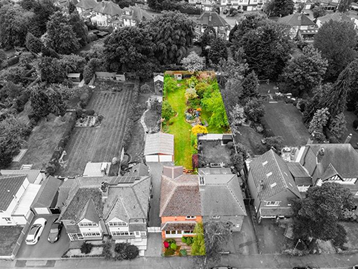 3 Bedroom Semi-Detached House For Sale In Ulverley Green Road, Solihull, B92