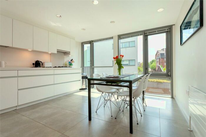 2 Bedroom Flat To Rent In Laycock Street, Islington, N1