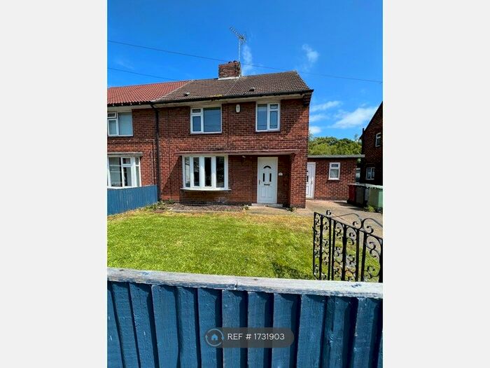 3 Bedroom Semi-Detached House To Rent In Dale Close, Langwith, Mansfield, NG20