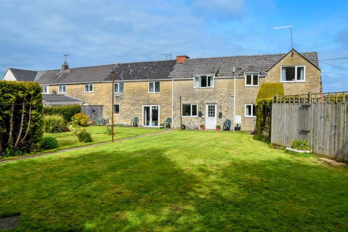 4 Bedroom Semi-Detached House For Sale In London Lane, Minety, SN16