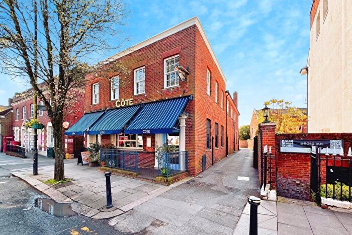 2 Bedroom Apartment To Rent In Broad Street, Wokingham, RG40
