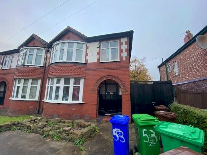 5 Bedroom Private Hall To Rent In Derby Road, Fallowfield, M14
