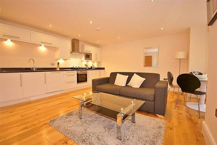 1 Bedroom Flat To Rent In Chiswick High Road, London, W4