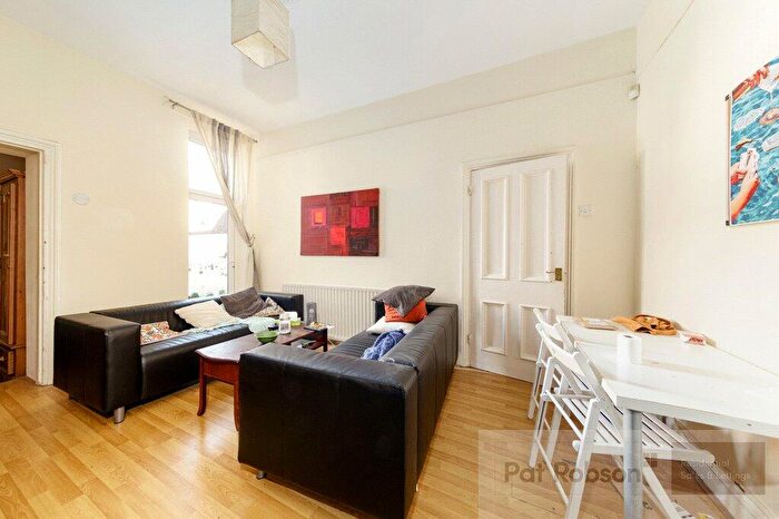 3 Bedroom Apartment To Rent In Fairfield Road, Jesmond, Newcastle Upon Tyne, NE2