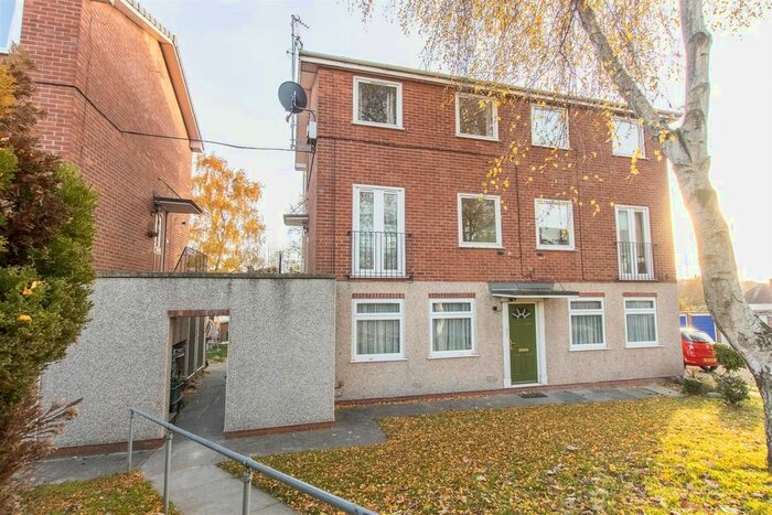 2 Bedroom Flat To Rent In Aylesham Avenue, Arnold, Nottingham NG5