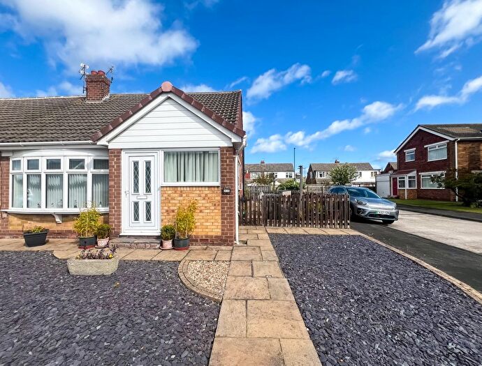2 Bedroom Semi-Detached Bungalow For Sale In Spencer Close, Marske-By-The-Sea, Redcar, TS11