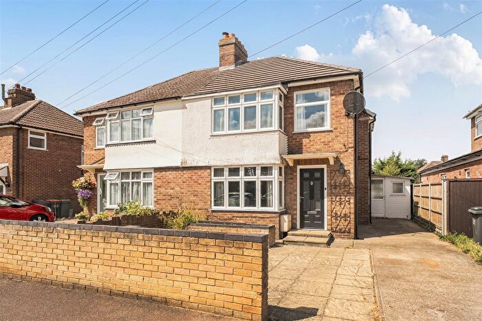 3 Bedroom Semi-Detached House For Sale In Ditmas Avenue, Kempston, Bedford, MK42