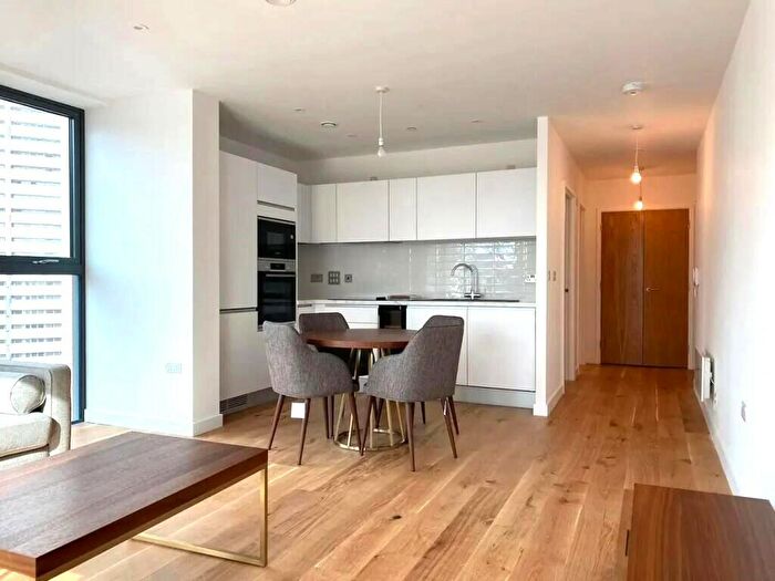 1 Bedroom Apartment To Rent In The Axium, Windmill Street, Birmingham, He Axium, Windmill Street, Birmingham, B1