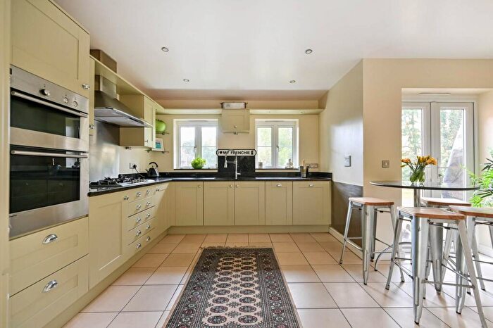 5 Bedroom Detached House For Sale In Ray Meadow, Maidenhead, SL6