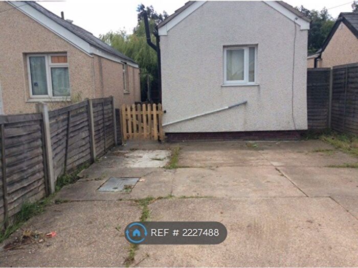 1 Bedroom Bungalow To Rent In Gorse Way, Jaywick, Clacton-On-Sea, CO15
