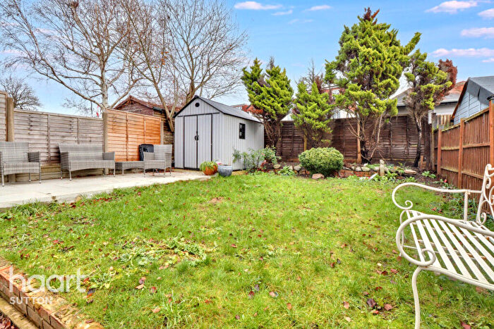 4 Bedroom Semi Detached House For Sale In Poplar Road, Sutton, SM3