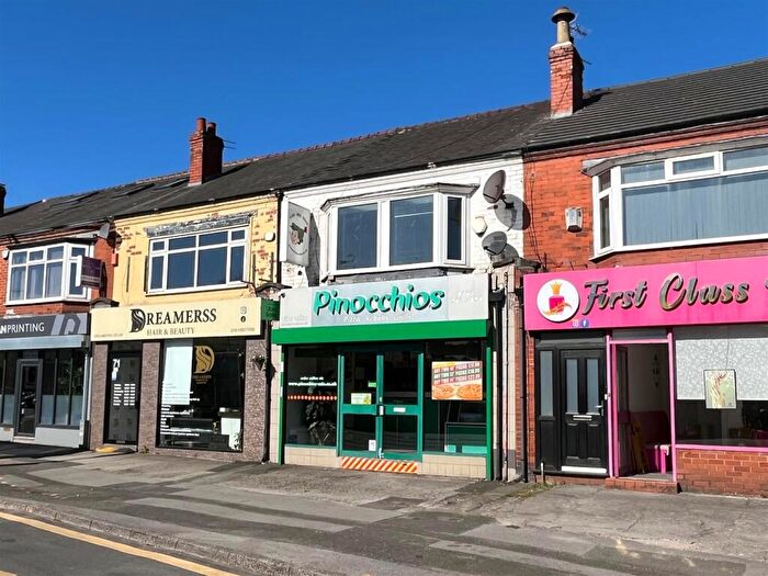 2 Bedroom Apartment To Rent In Cross Street, Sale, M33