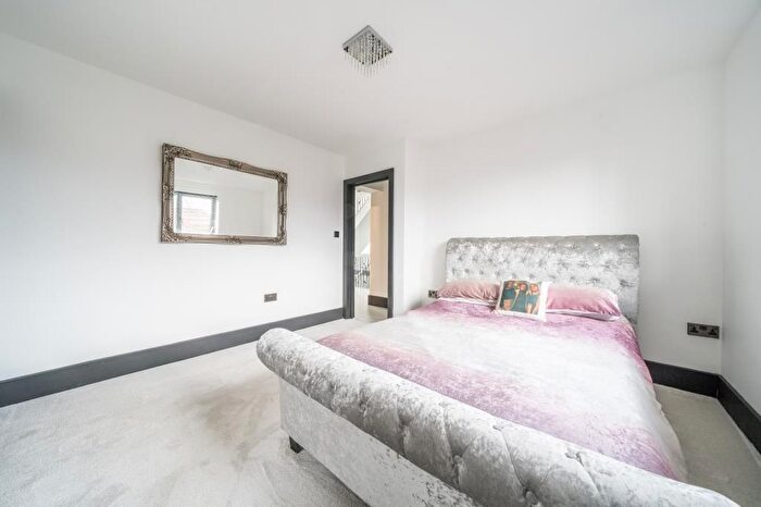6 Bedroom Detached House For Sale In Farnham Common, Amersham, SL2