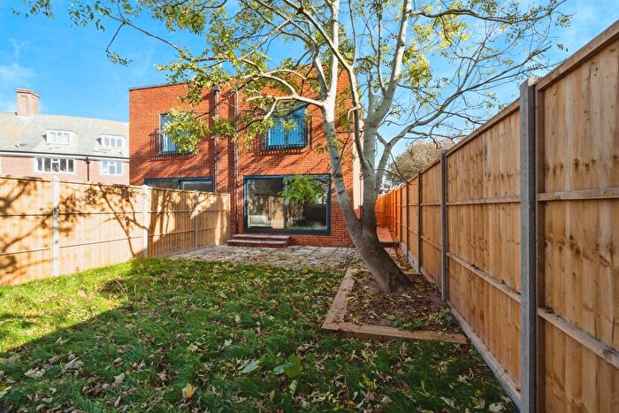 3 Bedroom House To Rent In Alfriston Road, Seaford, BN25