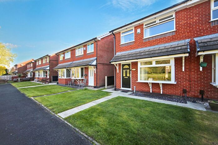 3 Bedroom Semi Detached House For Sale In Abbey Court, Wigan, WN6