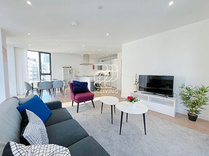 3 Bedroom Flat To Rent In Forrester Way, London, E15