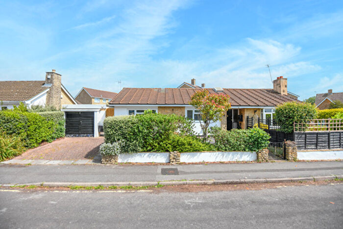 3 Bedroom Detached Bungalow For Sale In Hazel Grove, Trowbridge, BA14