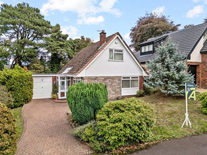 3 Bedroom Detached Bungalow For Sale In Kingsley Drive, Appleton, WA4