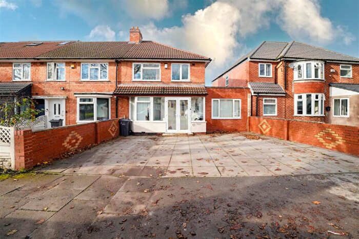 4 Bedroom End Of Terrace House For Sale In Fox Hollies Road, Acocks Green, B27