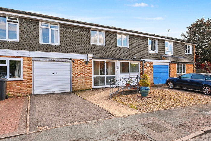 3 Bedroom Terraced House For Sale In St. Peters Hill, Tring, HP23