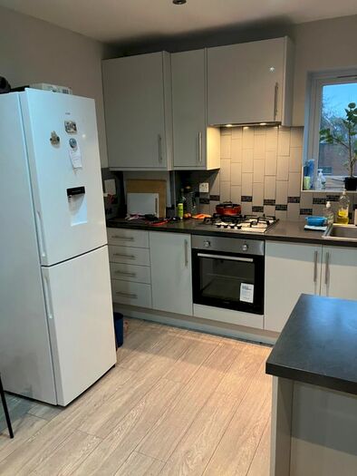 2 Bedroom Flat To Rent In Langley Park Road, Sutton, SM2