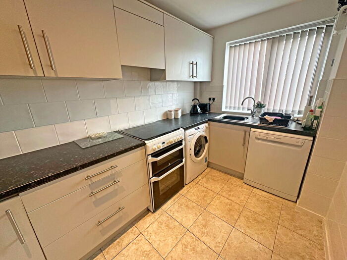 3 Bedroom Terraced House For Sale In Stockwell Rise, Solihull, B92