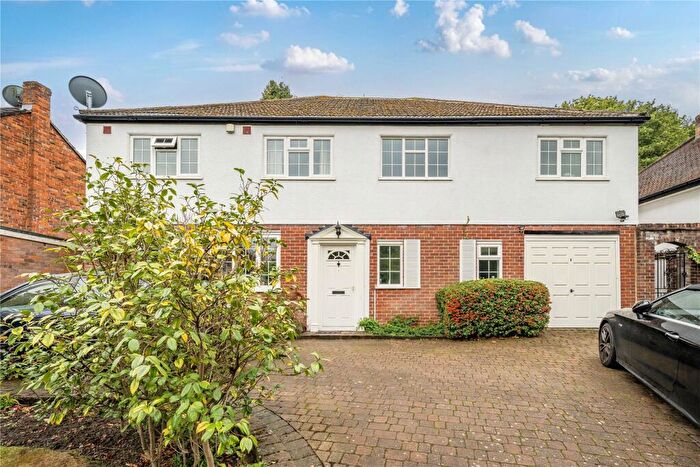 5 Bedroom Detached House For Sale In South Hill, Chislehurst, BR7