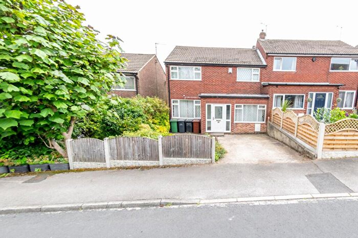 3 Bedroom Semi-Detached House To Rent In Birchfield Avenue, Morley, LS27