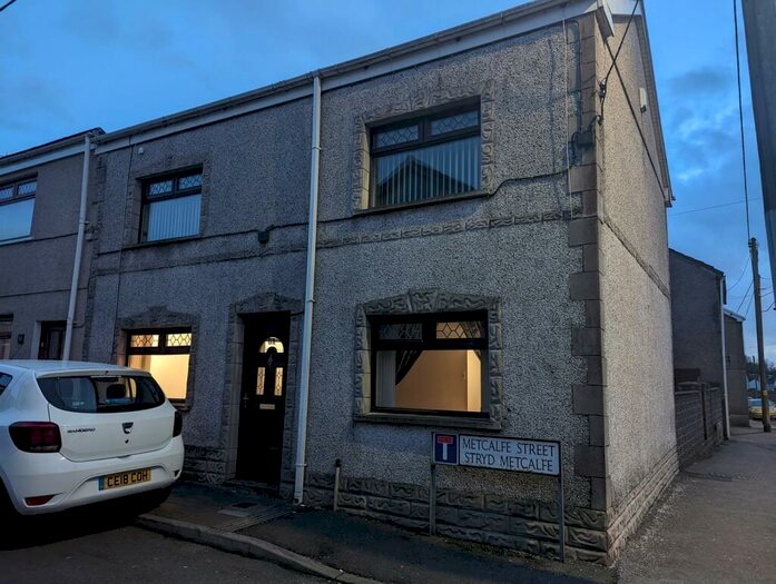 3 Bedroom End Of Terrace House To Rent In Metcalfe Street, Maesteg, Bridgend., CF34