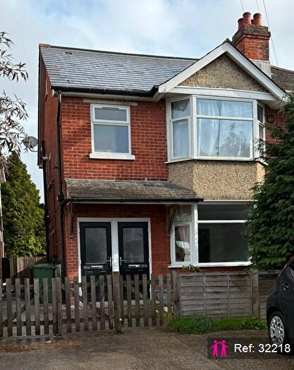 3 Bedroom Ground Maisonette To Rent In Merryoak Road, Southampton, SO19