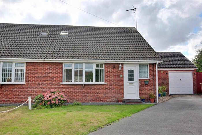 3 Bedroom Semi-Detached Bungalow For Sale In Harthill Avenue, Leconfield, Beverley, HU17