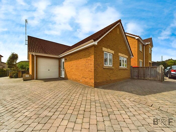 2 Bedroom Detached Bungalow To Rent In Chiphouse Road, Kingswood, BS15