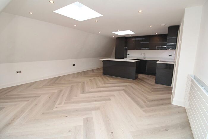 3 Bedroom Flat To Rent In Rodway Road, Bromley, BR1