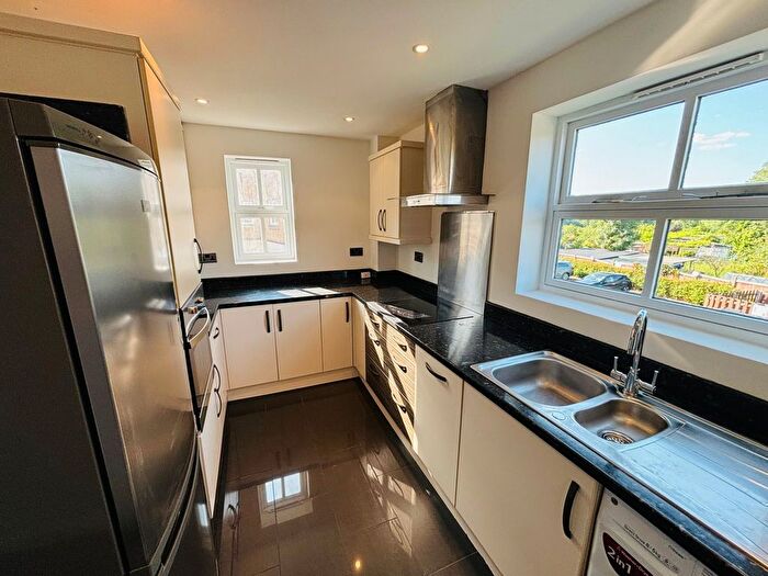 2 Bedroom Flat To Rent In Sycamore Court, Great North Way, Hendon, London, NW4